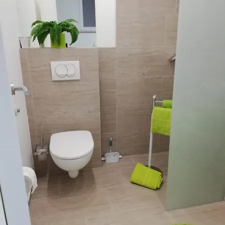 Apartment Deluxe *