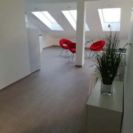 Apartment Deluxe *